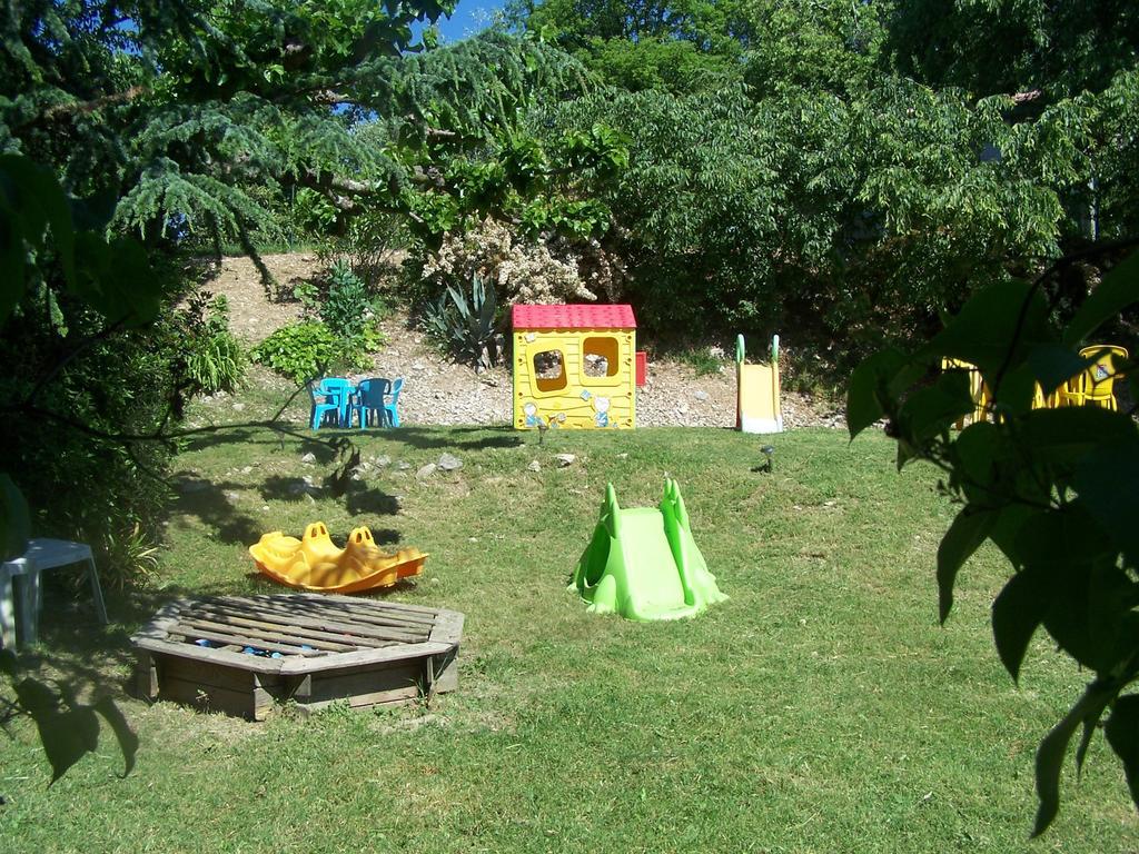 Chambres D'Hotes Les Clapas Chauzon Bagian luar foto